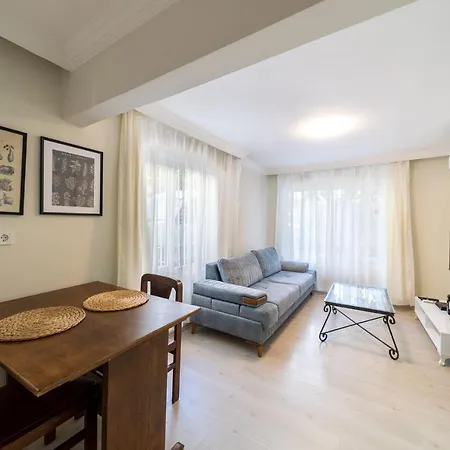 Central Apartment Near Popular Attractions In Antalya Antalya