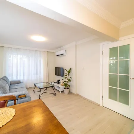 Central Apartment Near Popular Attractions In Antalya